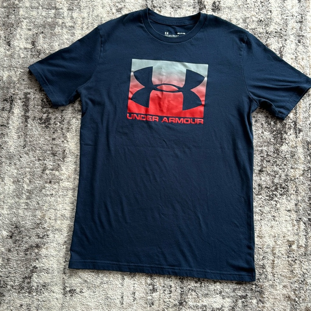 Under Armour TShirt